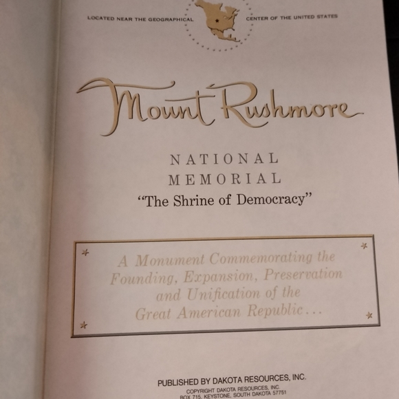 Mount Rushmore National Monuments - Picture 2 of 2